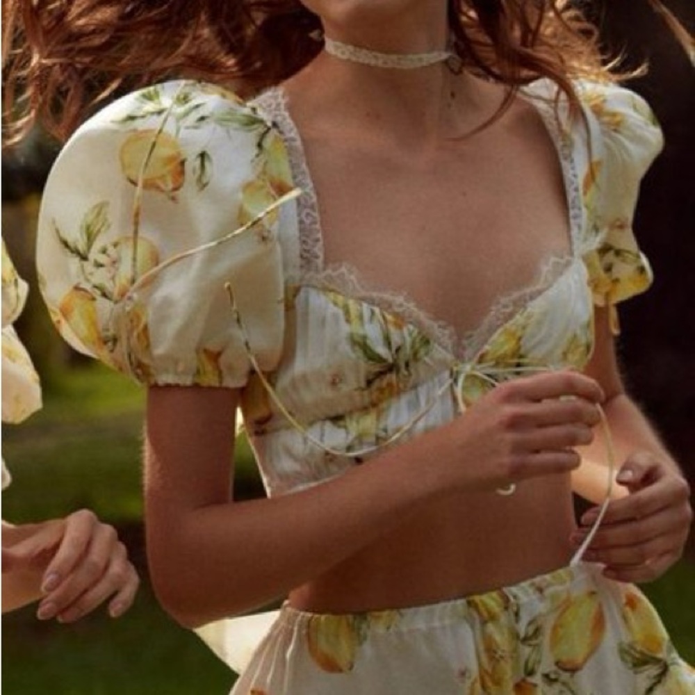 NWT For Love And Lemons Alana Lemon Print Puff Sleeve Open Back Floral Crop Top